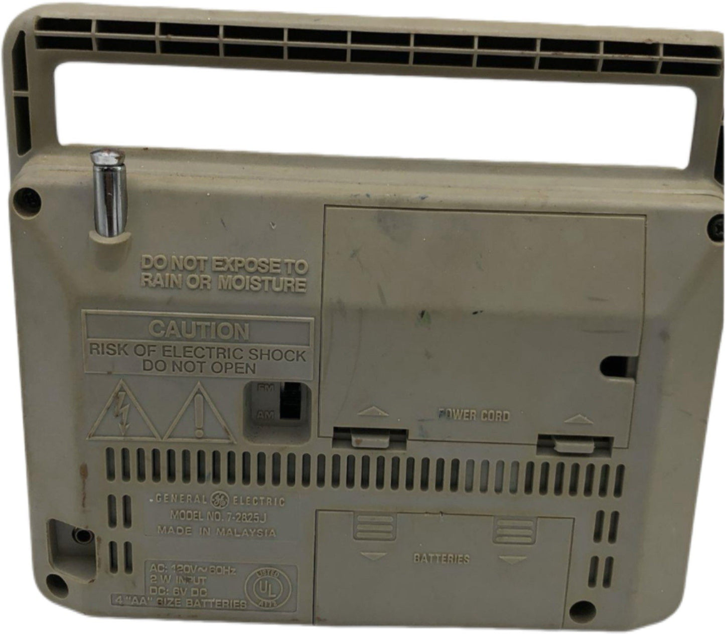 General Electric Powered AC/Battery AM/FM Radio Model No 7-2825J Vintage